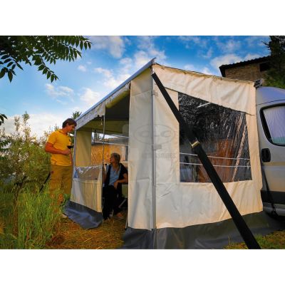 Façade Safari Room